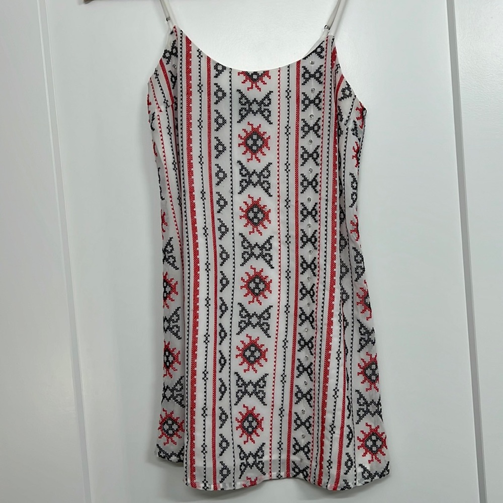 Classy dress with beautiful details and beading😇